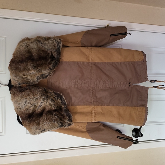 Rare Forever 21 jacket with zip out Fur lining Trench Coat Large - Picture 6 of 12